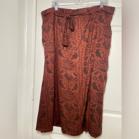 Disturbia Annabel Raven Print Split Front Midi Skirt Goth Moth Rust US 16 NWT - Picture 2 of 8